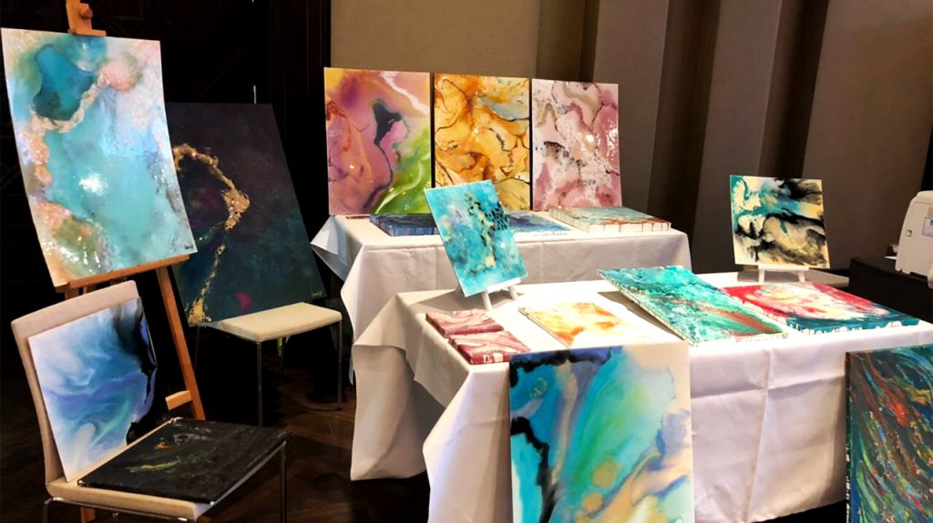 Designstudentin stellt Kunstwerke aus | european school of design