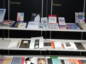 Designstudentin aus Frankfurt auf der Leipziger Buchmesse